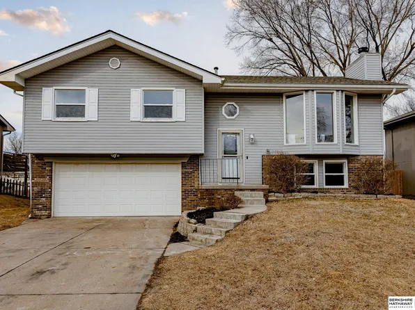 15262 Ontario St, Omaha, NE 68144