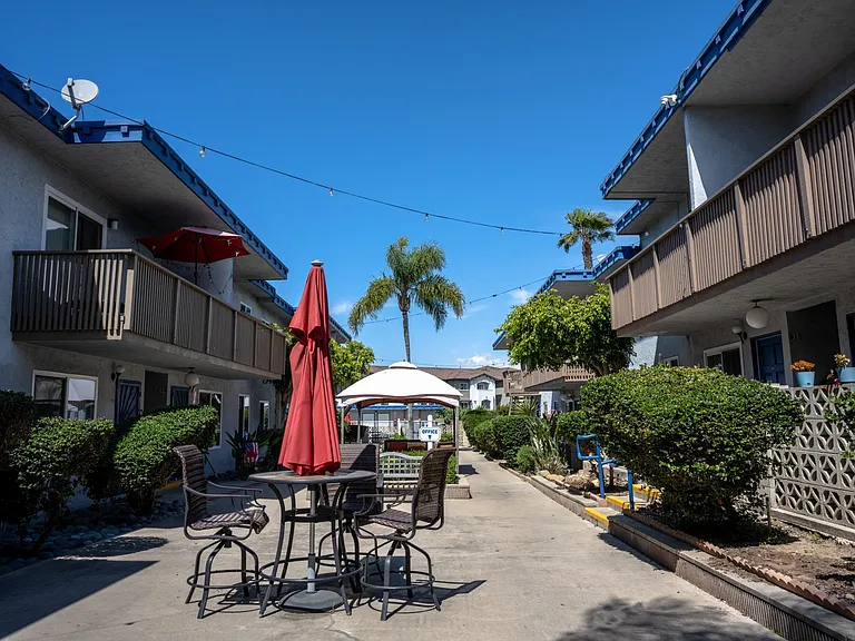 Megan Court Apartments — Photo 21