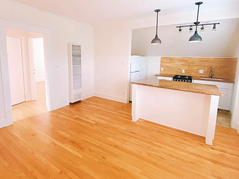 5463B Lawton Ave — Photo 6