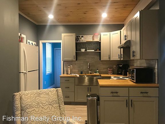 4th image of 115 Saco Ave #1