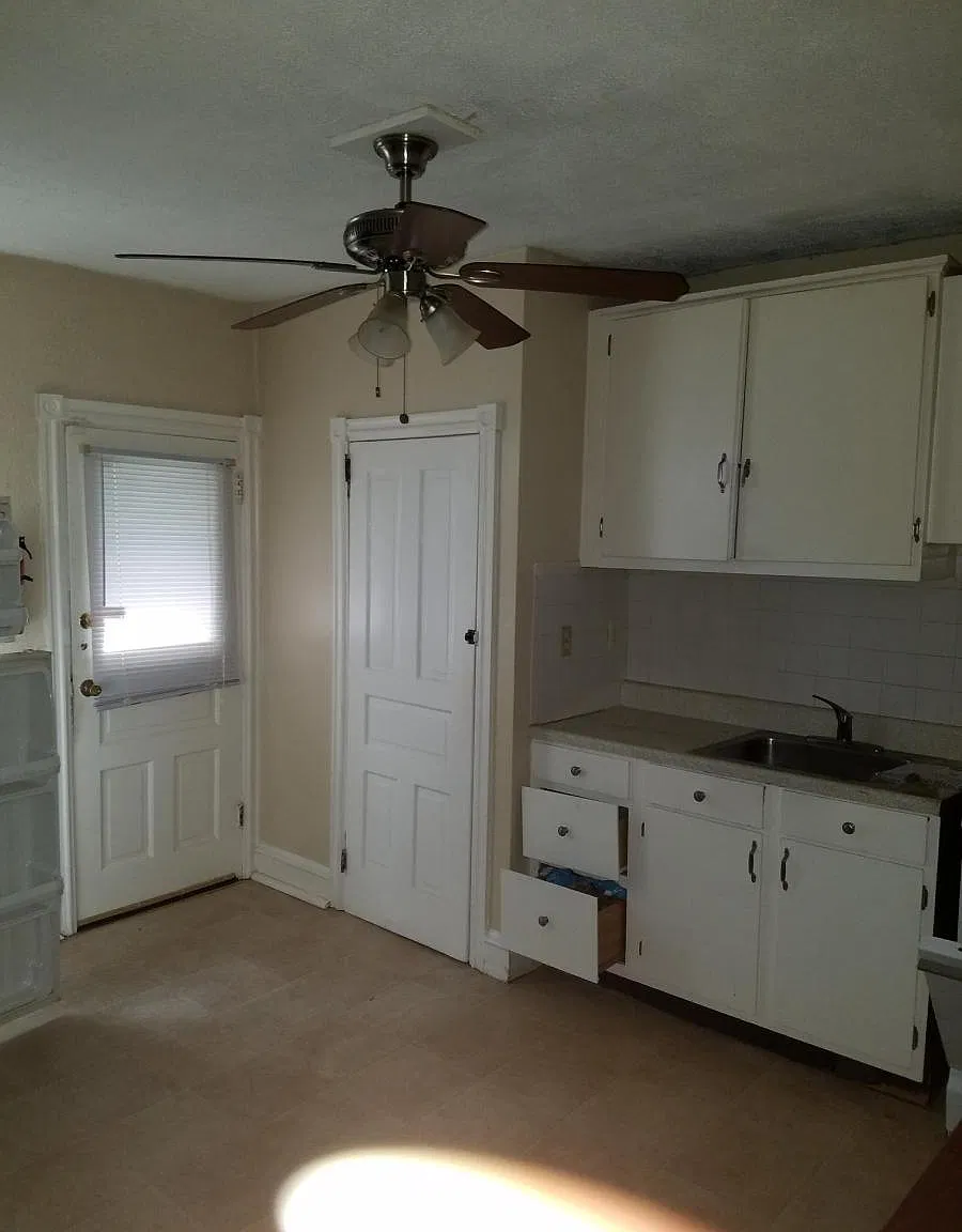 2 bed, 900 sqft, $1,350 — Photo 4