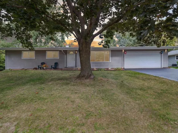 662 French Glen, Oregon, WI 53575