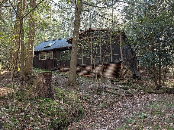 2nd image of 203 Corner Rd