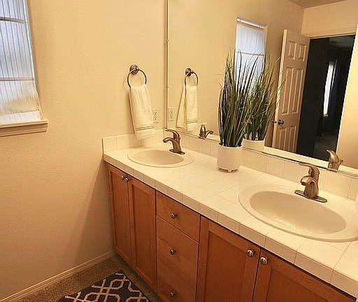 Primary bdrm bath