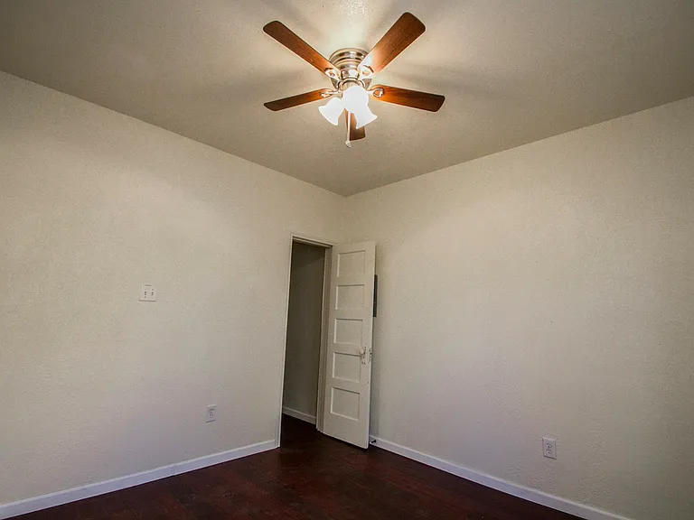 924 Saint James St #1 — Photo 16