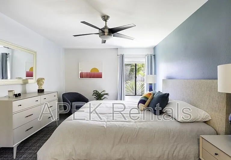 1050 E Ramon Rd — Photo 31