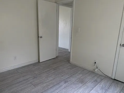 2427 W Graber St — Photo 15