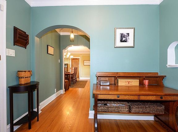 2nd image of 7409 N Claremont Ave #3