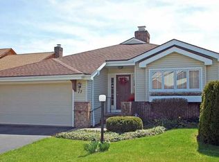 17 Markay Ct, Rochester, NY 14618