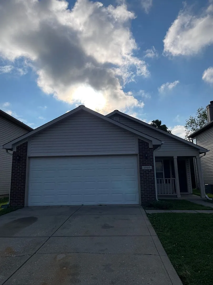 Lawrence Twp - 3 BR home — Photo 2