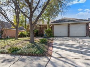8218 Parkland Hills Dr, San Antonio, TX 78254