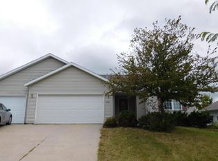 5221 52nd Ave NW, Rochester, MN 55901