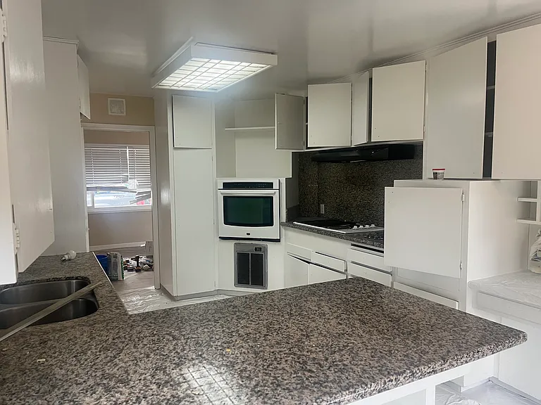 1023 N Pampas Ave — Photo 3
