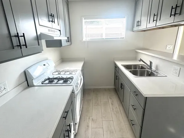 120-126 N. Dunning Ave., 120-126 N Dunning St, Ventura, CA 93003