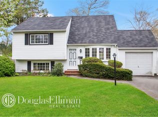 47 Circuit Rd, Bellport, NY 11713