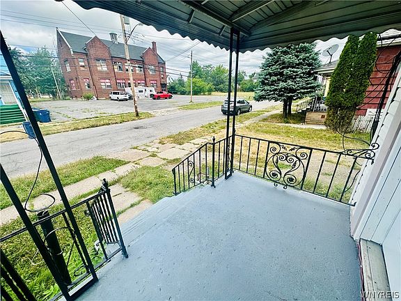 5th image of 409 Koons Ave