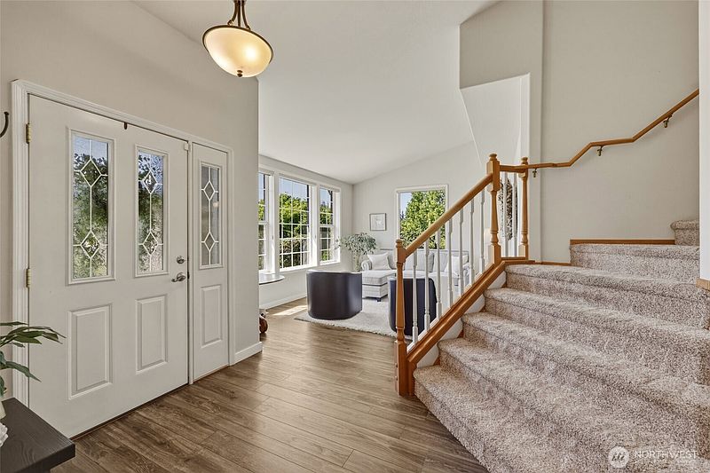 3rd image of 3028 Amhurst Street SE