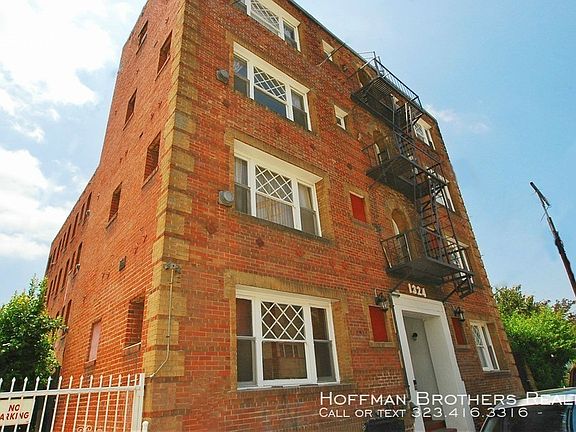 4th image of 1324 Calumet Ave #103B