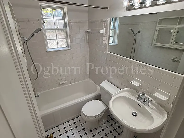 1306-1318 Glade St — Photo 19