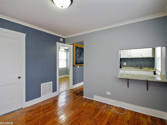 3rd image of 3707 W McLean Ave APT 2R