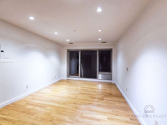 3rd image of 639 4th Ave APT 4A