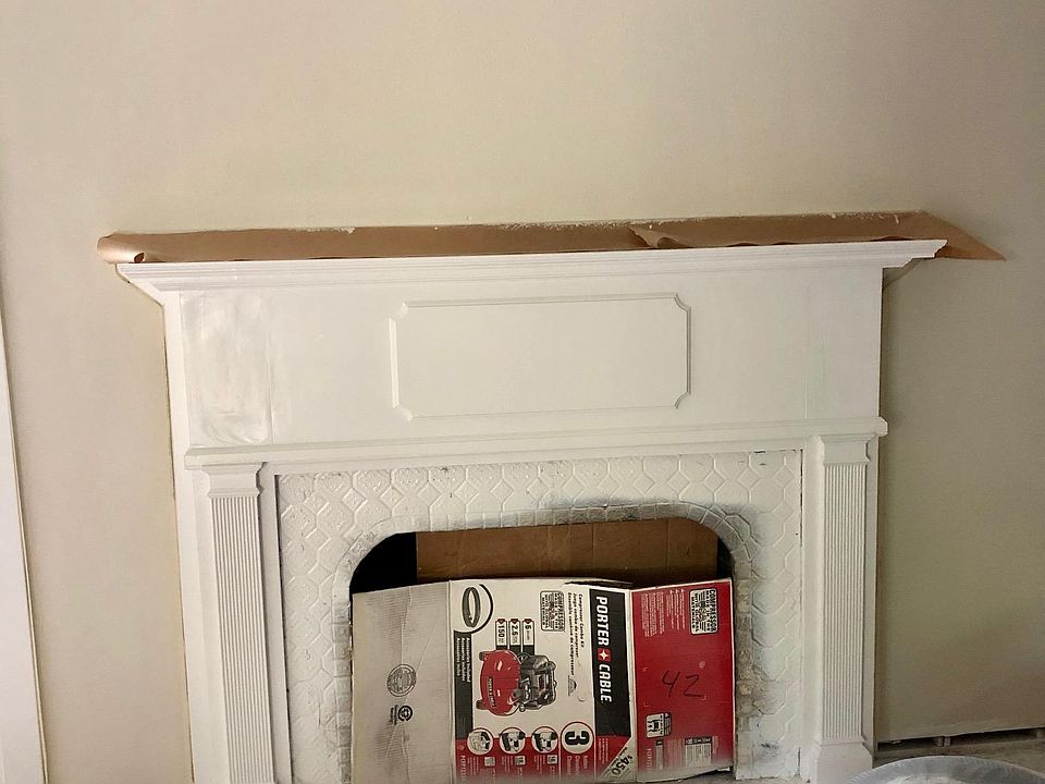 1st image of 313 E Lamar Dr