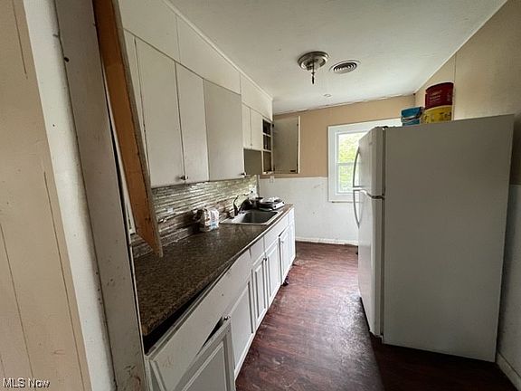 5th image of 1555 E 172nd St