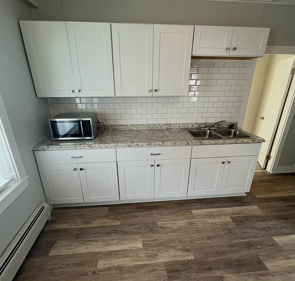 3 bed, 1200 sqft, $1,550 — Photo 2