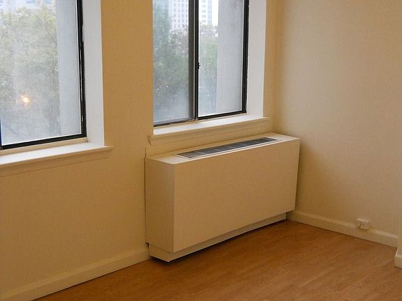 3rd image of 300 E 96th St APT 3E