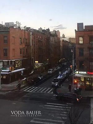 Rented by Voda Bauer Real Estate | media 23