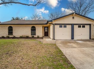 3210 Concord Dr, Arlington, TX 76014