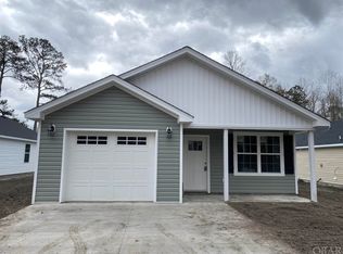 105 Middle St, Barco, NC 27917