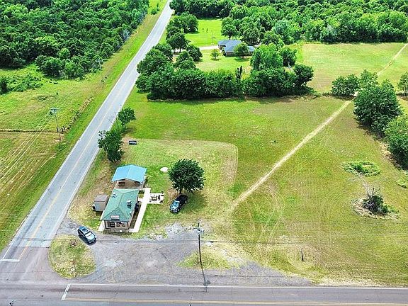 3rd image of 3703 N Hiwassee Rd