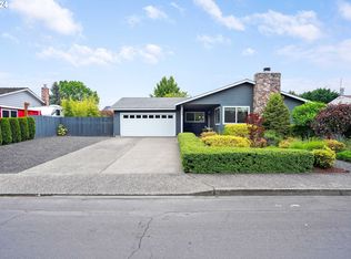 1025 SW Fleishauer Ln, McMinnville, OR 97128