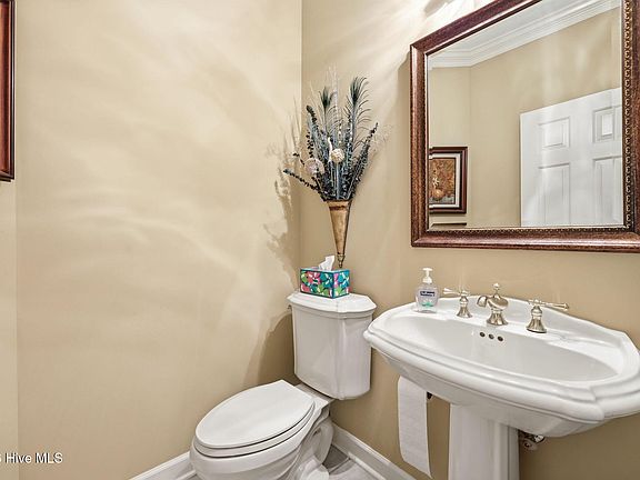 4th image of 83 Abbottsford Drive