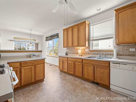 4th image of 739 Bohannon Cir