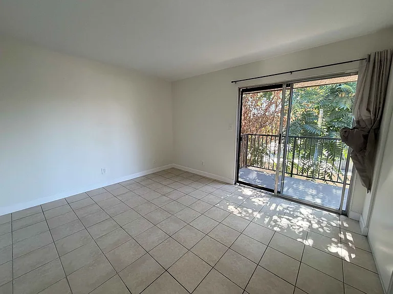 5791 Kingman Ave — Photo 16