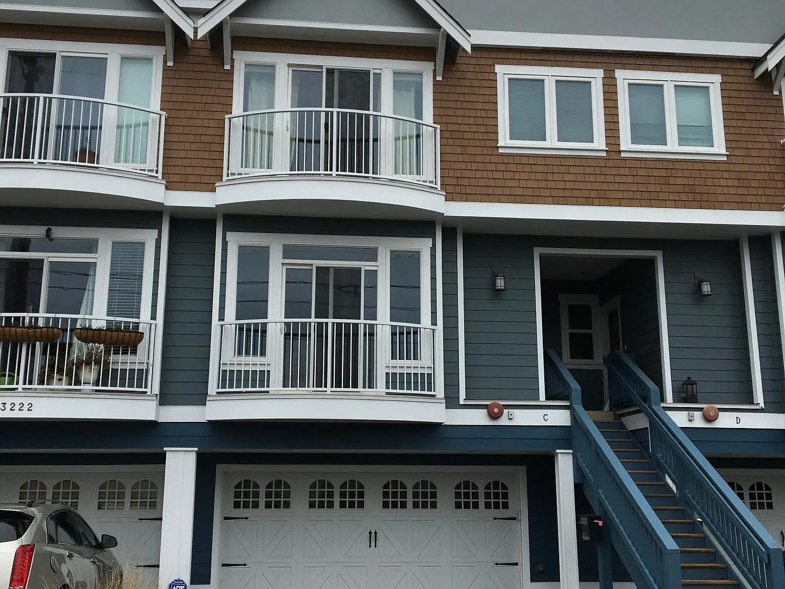 2 bed, 2.5 bath, 1252 sqft, $2,399 — Photo 2