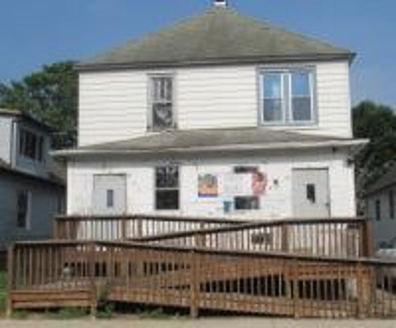 1st image of 4921 Oak Ave