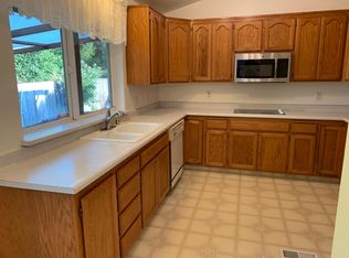 660 Echo Lake Way, Santa Rosa, CA 95401