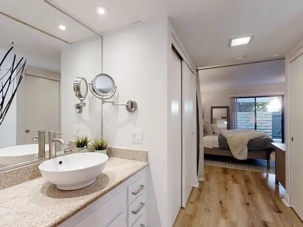 1407 N Sunrise Way Unit 20, Palm Springs, CA 92262