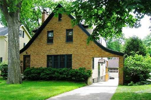 1st image of 321 University Dr