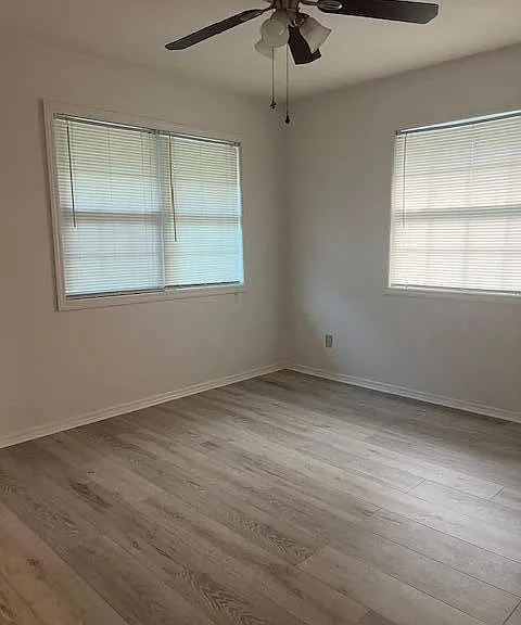 8004 Miramar Ave — Photo 10