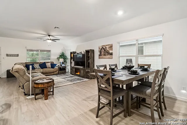 14702 Somerset Ml — Photo 7