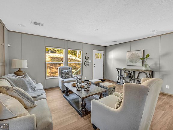 5th image of 940 Essic Rd