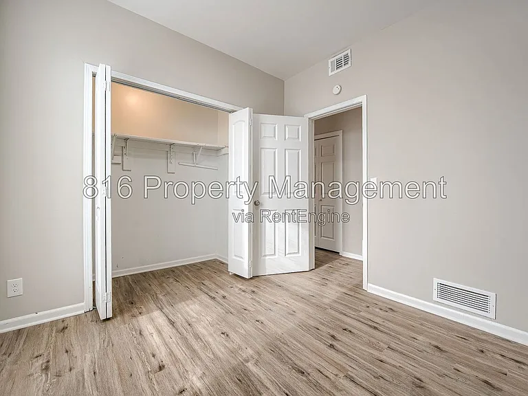 301 Benton Blvd #4 — Photo 19