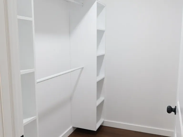 1220 Hollywood Ave #1 — Photo 10
