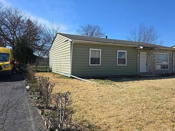 3rd image of 646 Belmont Dr