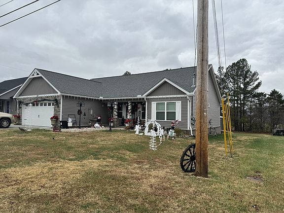 3rd image of 107 Shasta Ln