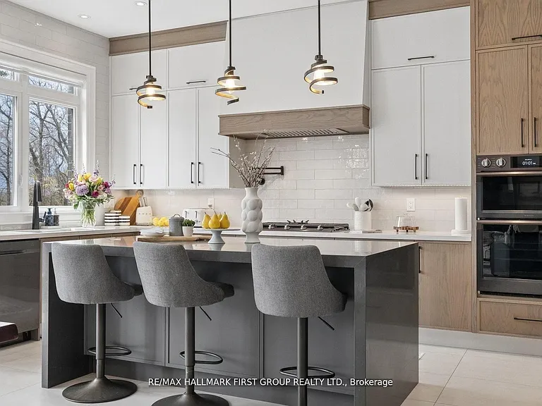 506 Rougemount Dr — Photo 3